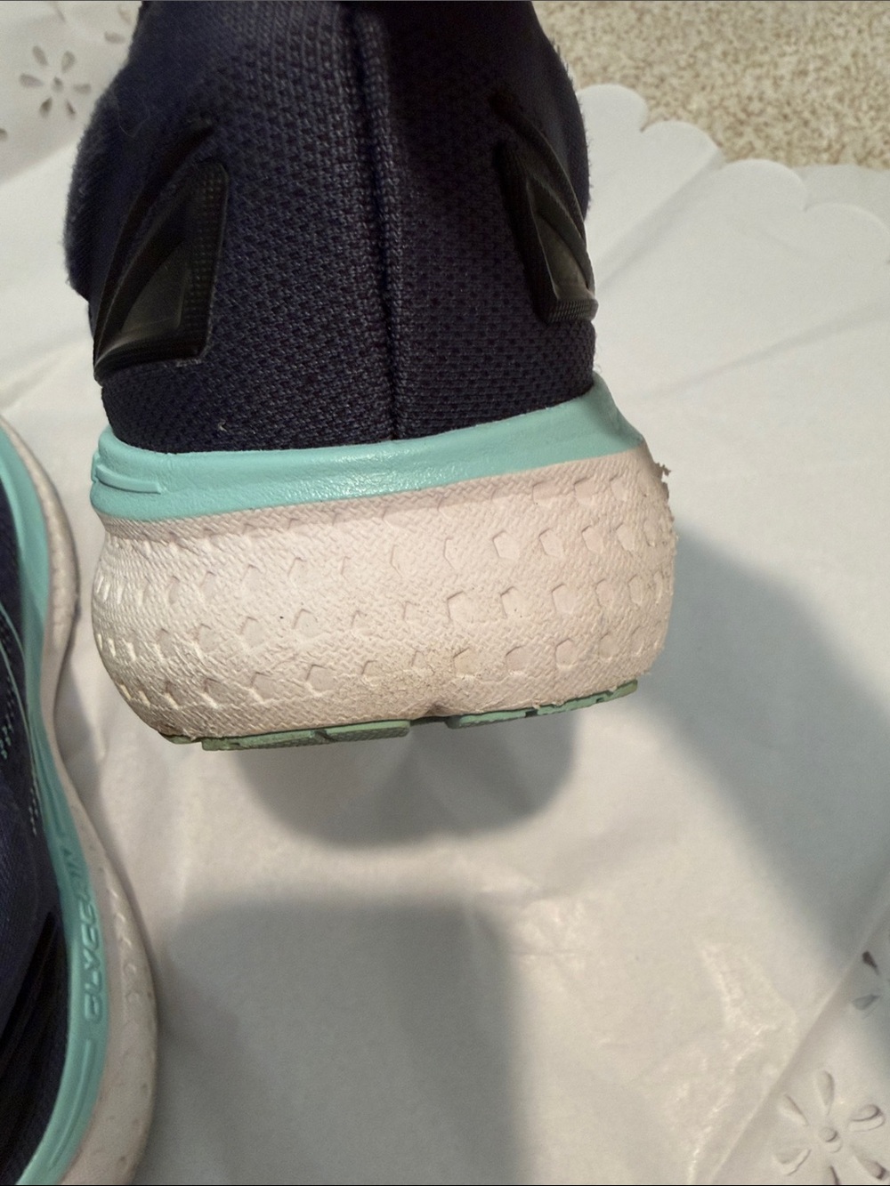Brooks Women’s deep Blue and aqua Running Sneakers - Picture 5 of 9